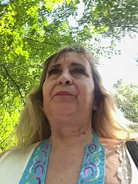 Snapshot of Irina2909@xh chatting on 07-16-26, 12:13 Irina2909xh online show from 07-16-26, 12:13