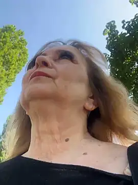 Irina2909xh online show from 05-19-26, 12:23
