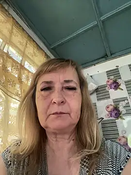 Snapshot of Irina2909@xh chatting on 07-05-26, 09:05 Irina2909xh online show from 07-05-26, 09:05