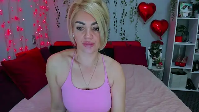 LunaBellucci online show from 03-27-26, 08:11