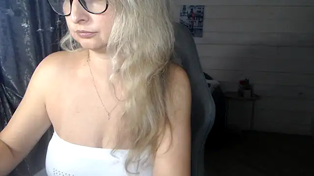 RubiLakros online show from 09-10-25, 10:25