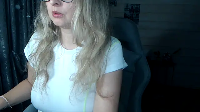 RubiLakros online show from 11-26-25, 08:09