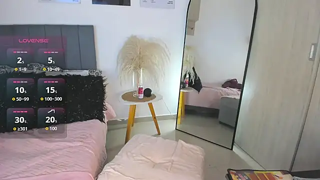 hollyprincess 2 online show from 03-01-26, 05:07