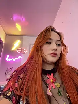 Snapshot of Tulipa_ chatting on 12-19-24, 10:10 Tulipa  online show from 12-19-24, 10:10