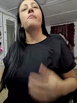 Snapshot of Ameliarizo chatting on 01-11-26, 12:06 Ameliarizo online show from 01-11-26, 12:06