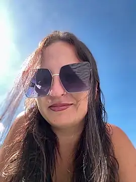 itsCassie online show from 10-19-25, 12:08