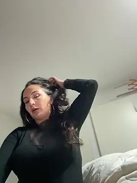 itsCassie online show from 12-16-25, 08:46