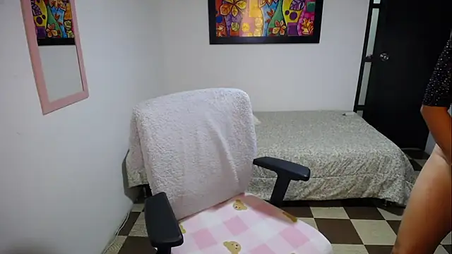 Snapshot of Sofi_5249_ chatting on 02-08-26, 01:25 Sofi 5249 online show from 02-08-26, 01:25