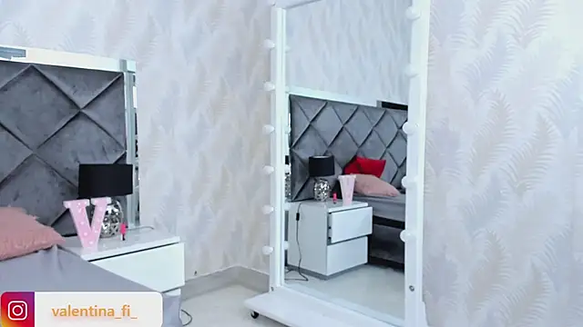 valentina fi online show from 03-20-25, 12:22