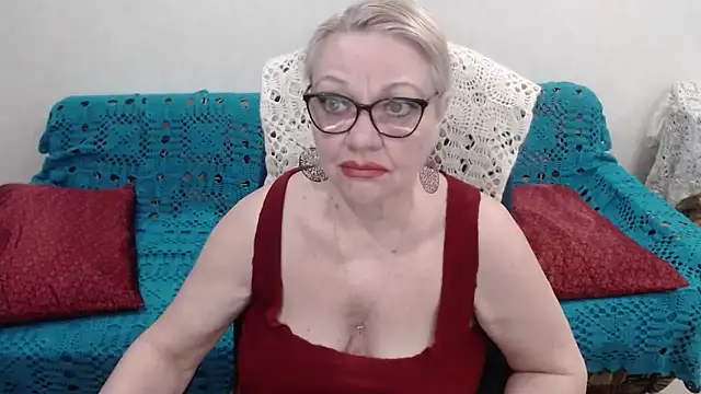Snapshot of xHoneyLadyx chatting on 05-14-26, 12:24 xHoneyLadyx online show from 05-14-26, 12:24