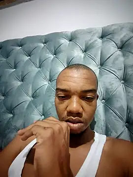 Snapshot of Mashekesheke chatting on 10-20-25, 02:35 Mashekesheke online show from 10-20-25, 02:35