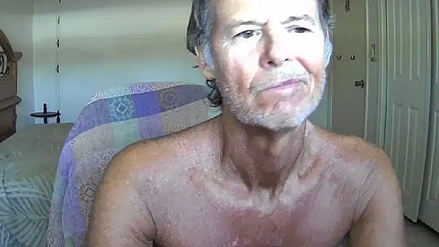 Snapshot of nakeedcowboi65 chatting on 04-18-26, 07:07 nakeedcowboi65 online show from 04-18-26, 07:07