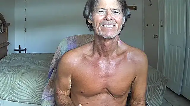 Snapshot of nakeedcowboi65 chatting on 04-21-26, 08:59 nakeedcowboi65 online show from 04-21-26, 08:59