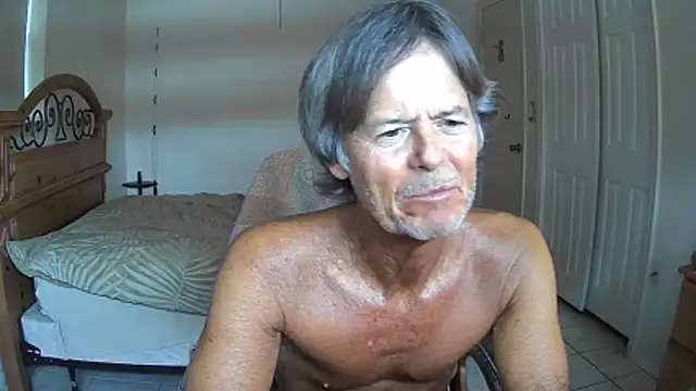 Snapshot of nakeedcowboi65 chatting on 04-23-26, 07:59 nakeedcowboi65 online show from 04-23-26, 07:59