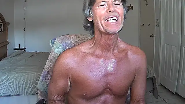 Snapshot of nakeedcowboi65 chatting on 04-22-26, 11:11 nakeedcowboi65 online show from 04-22-26, 11:11
