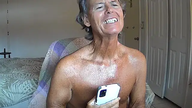 Snapshot of nakeedcowboi65 chatting on 05-13-26, 08:27 nakeedcowboi65 online show from 05-13-26, 08:27