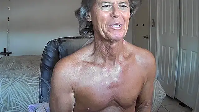 Snapshot of nakeedcowboi65 chatting on 06-18-26, 12:10 nakeedcowboi65 online show from 06-18-26, 12:10