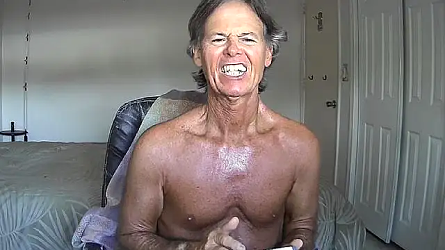 Snapshot of nakeedcowboi65 chatting on 05-11-26, 12:28 nakeedcowboi65 online show from 05-11-26, 12:28