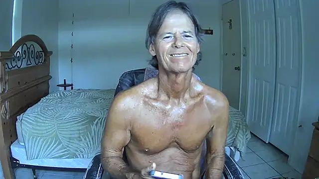 Snapshot of nakeedcowboi65 chatting on 05-03-26, 08:45 nakeedcowboi65 online show from 05-03-26, 08:45