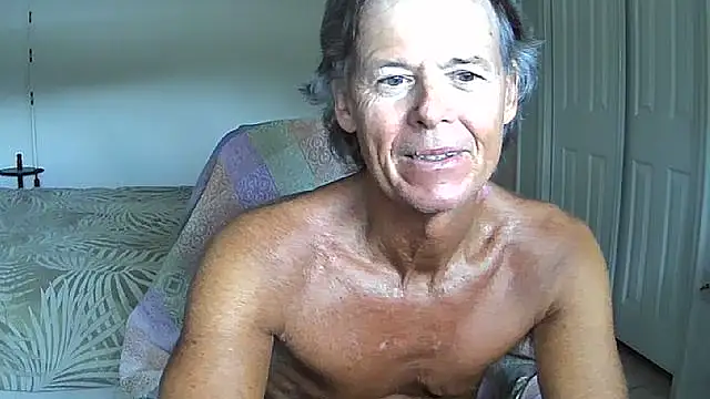 Snapshot of nakeedcowboi65 chatting on 05-17-26, 08:20 nakeedcowboi65 online show from 05-17-26, 08:20