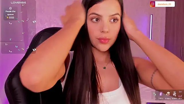 Snapshot of salome__11 chatting on 03-09-25, 03:32 salome  11 online show from 03-09-25, 03:32