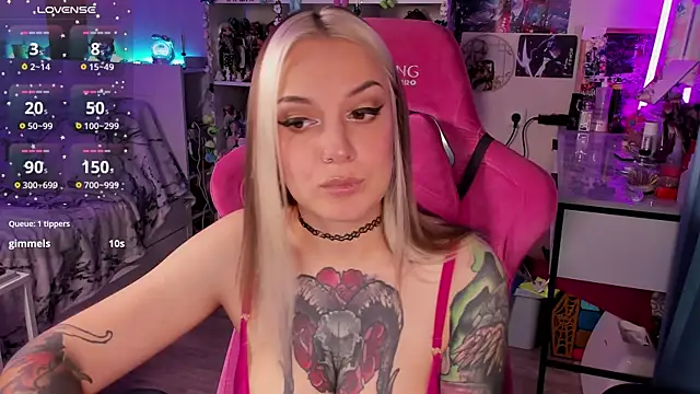 Snapshot of ChloeKohaku chatting on 09-22-25, 06:41 ChloeKohaku online show from 09-22-25, 06:41