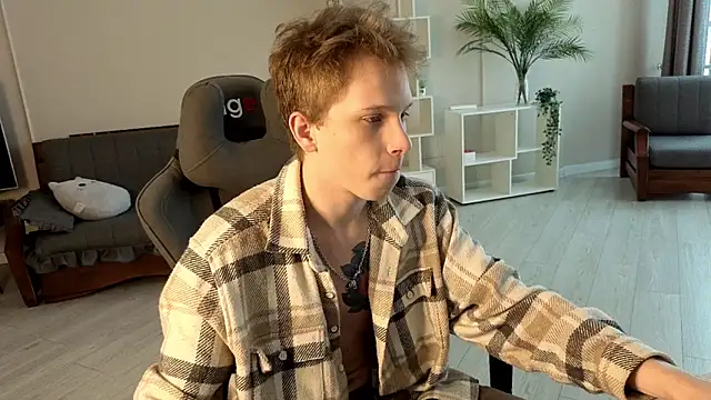 arlekincrop online show from 12-18-25, 04:17