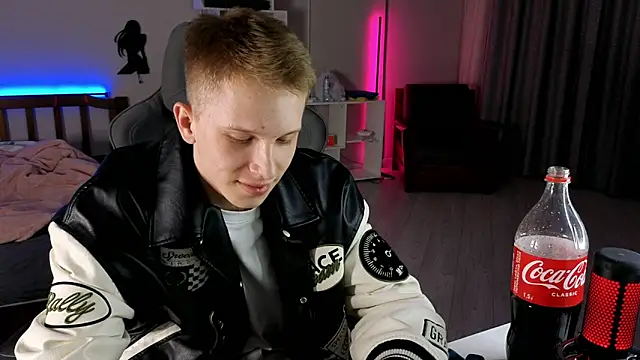 arlekincrop online show from 09-22-25, 08:59