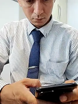 Snapshot of Business_dickkk chatting on 03-03-25, 04:15 Business dickkk online show from 03-03-25, 04:15