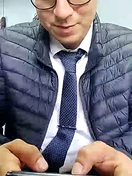 Snapshot of Business_dickkk chatting on 12-24-24, 02:12 Business dickkk online show from 12-24-24, 02:12