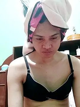 QueenSoreal online show from 01-10-26, 03:18