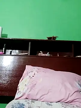 QueenSoreal online show from 10-01-25, 06:12