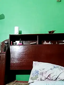 QueenSoreal online show from 09-27-25, 07:42