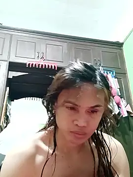 QueenSoreal online show from 01-16-26, 04:33