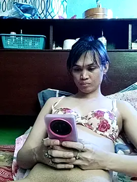 QueenSoreal online show from 01-17-26, 04:10