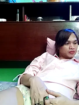 QueenSoreal online show from 11-21-25, 07:13