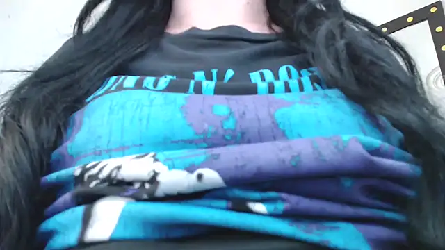 Snapshot of Evelyn_Sheeran chatting on 09-16-25, 02:12 Evelyn Sheeran online show from 09-16-25, 02:12