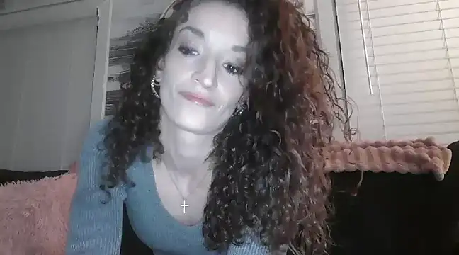 Snapshot of AshleyRain chatting on 01-24-25, 06:03 AshleyRain online show from 01-24-25, 06:03