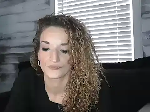 AshleyRain online show from 02-11-26, 07:47