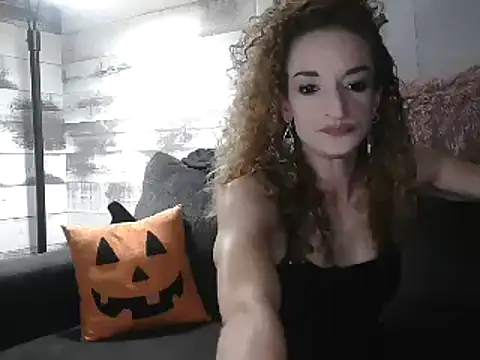 Snapshot of AshleyRain chatting on 10-05-25, 06:15 AshleyRain online show from 10-05-25, 06:15