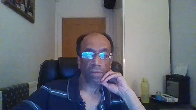 rauncher1 online show from 11-23-25, 02:21