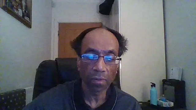 rauncher1 online show from 12-22-25, 01:06