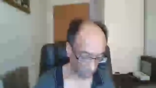 Snapshot of rauncher1 chatting on 02-20-26, 10:06 rauncher1 online show from 02-20-26, 10:06