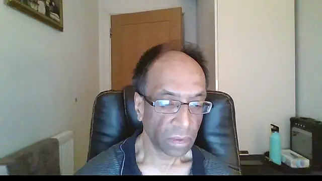 Snapshot of rauncher1 chatting on 02-19-26, 09:28 rauncher1 online show from 02-19-26, 09:28