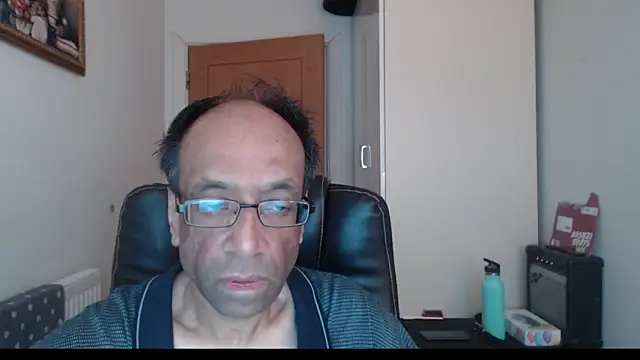 Snapshot of rauncher1 chatting on 02-14-26, 10:26 rauncher1 online show from 02-14-26, 10:26