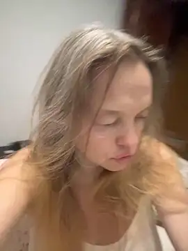 Susanel online show from 11-23-25, 02:10