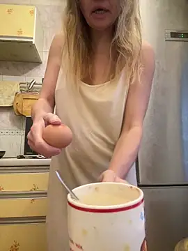 Susanel online show from 11-16-25, 01:27