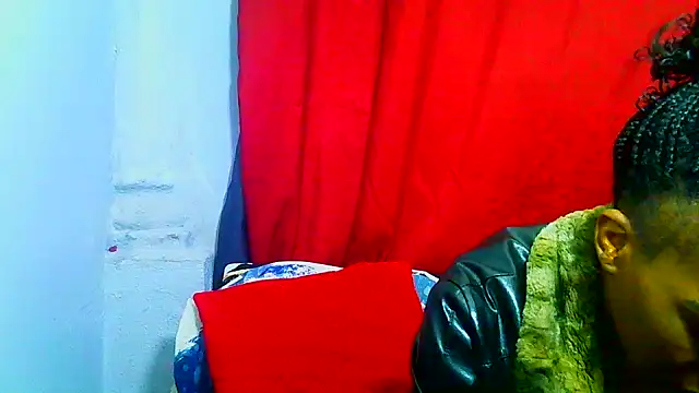 Snapshot of freaky_naughty chatting on 05-27-26, 11:28 freaky naughty online show from 05-27-26, 11:28