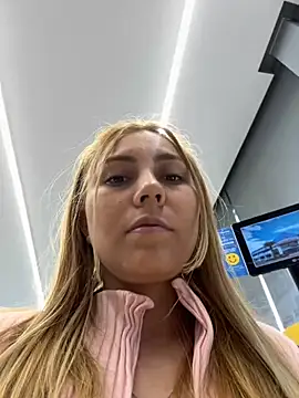 Brittanyrosexx online show from 09-12-25, 08:52