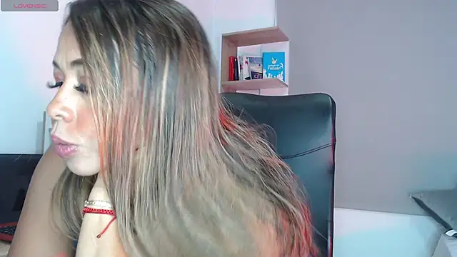 Snapshot of BriannaLorens chatting on 10-07-25, 04:19 BriannaLorens online show from 10-07-25, 04:19